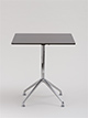Einsäulentisch 80 x 80 cm, Höhe 76 cm
Tischplatte Compact-Schichtstoff anthrazit, Kern schwarz
Tischsäule verchromt, Tischfuß Alu poliert