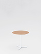 Beistelltisch Ø 45 cm, Höhe 45 cm
Tischplatte MDF furniert, Eiche natur
Tischsäule/Kreuzfuß pulverbeschichtet weiß