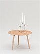 Couchtisch Ø 65 cm, Höhe 51 cm
Tischplatte MDF pulverbeschichtet weiß
Tischbeine Massivholz, Eiche natur
