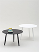 Couchtisch Ø 65 cm, Höhe 42 cm
Tischplatte MDF pulverbeschichtet schwarz
Tischbeine Massivholz, schwarz lackiert
Couchtisch Ø 65 cm, Höhe 51 cm
Tischplatte MDF pulverbeschichtet weiß
Tischbeine Massivholz, weiß lackiert