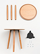 Beistelltisch Ø 45 cm, Höhe 42 cm
Tischplatte MDF furniert, American Nussbaum
Tischbeine Massivholz, American Nussbaum
