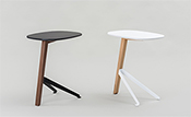 Beistelltisch 40 x 55 cm, Höhe 62 cm
Tischplatte MDF pulverbeschichtet schwarz, Tischfuß Massivholz
American Nussbaum, Fußausleger pulverbeschichtet schwarz
Beistelltisch 40 x 55 cm, Höhe 62 cm
Tischplatte MDF pulverbeschichtet weiß, Tischfuß Massivholz
Eiche natur, Fußausleger pulverbeschichtet weiß