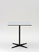 Einsäulentisch 70 x 70 cm, Höhe 72 cm
Tischplatte Compact-Schichtstoff Dekor Alu, Kern schwarz
Tischsäule/Sternfuß pulverbeschichtet schwarz