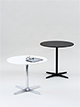 Bistrotisch Ø 65 cm, Höhe 72 cm
Tischplatte MDF pulverbeschichtet weiß
Tischsäule/Sternfuß pulverbeschichtet weiß
Stehtisch Ø 65 cm, Höhe 105 cm
Tischplatte MDF pulverbeschichtet schwarz
Tischsäule verchromt, Sternfuß Alu poliert