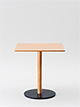 Bistrotisch 70 x 70 cm, Höhe 73 cm
Tischplatte massiv, Eiche natur
Tischsäule Eiche natur, Tellerfuß pulverbeschichtet schwarz